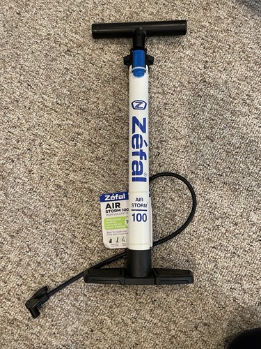Zefal Air Storm 100 Pompa a Pavimento Alto Volume 100 PSI Bianco e Nero V23