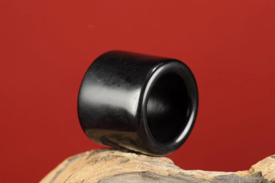 ANILLO GENERAL CERTIFICADO 38g 100% NATURAL XIN JIANG HOTAN JADE NEGRO TALLADO A MANO Foto 4 de 4