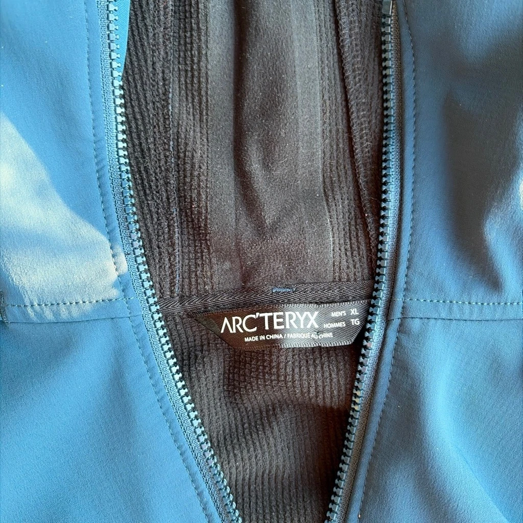 Arc'teryx XL Gamma MX Hooded Hard Shell Jacket in Yukon Yellow image 3