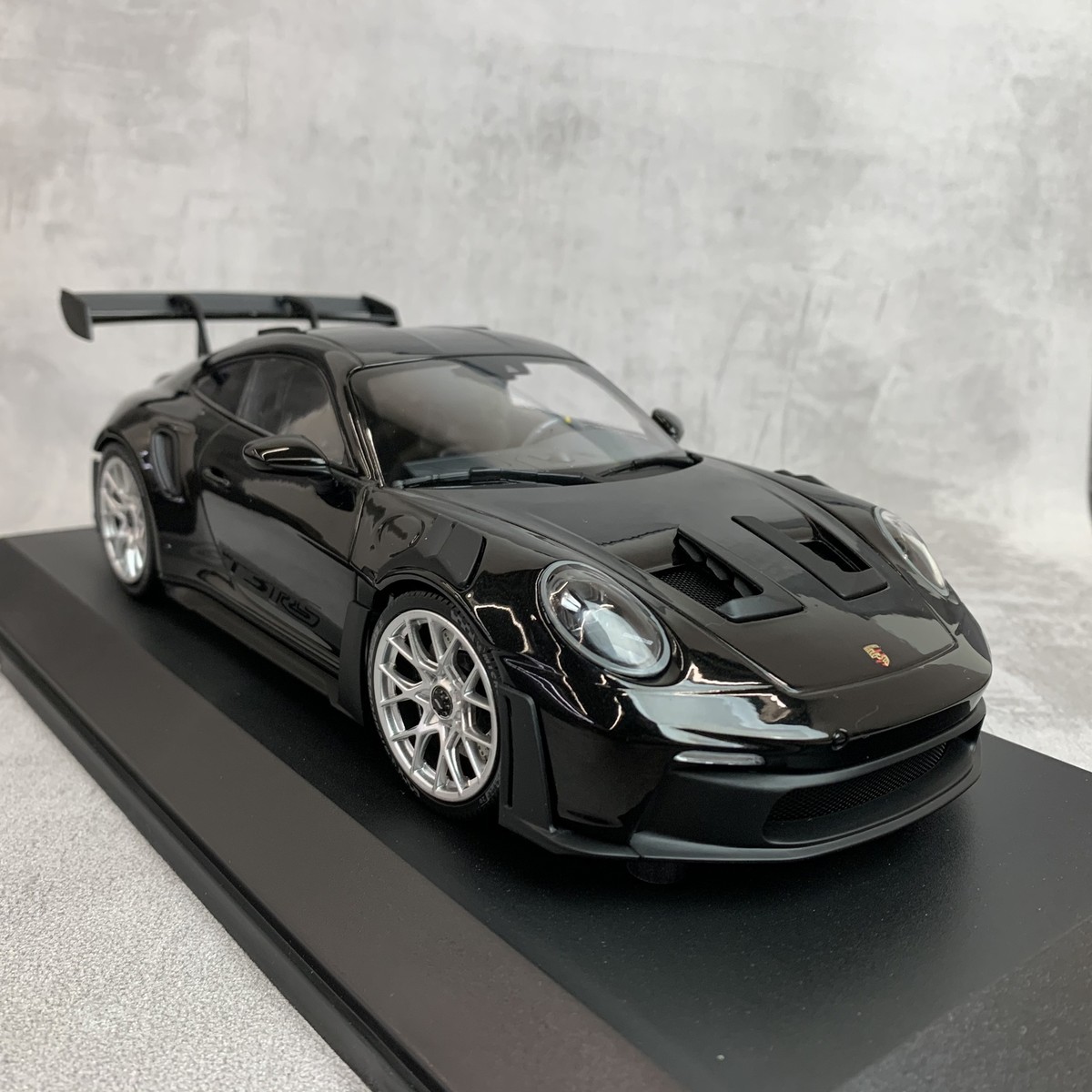 Minichamps 1:18 Porsche 911 992 GT3 RS 2023 Limited Edition Alloy