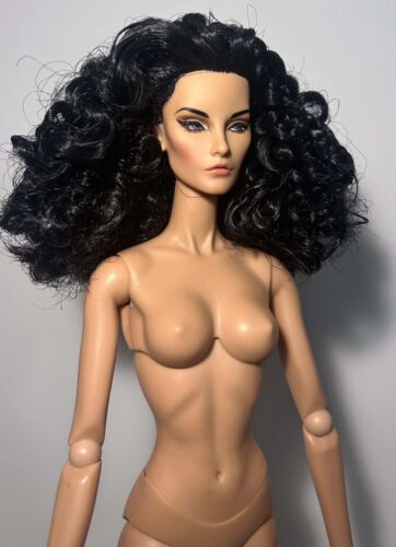 Integrity Toys Fashion Royalty ELYSE J'ADORE LA FETE 2015 NUDE DOLL ONLY in EU - Imagen 3 de 8