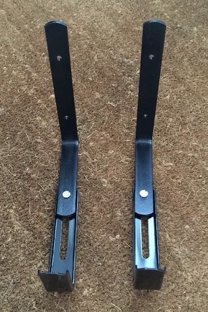 Pair of Adjustable Wall Mounted Brackets Garden Planter Trough Balcony