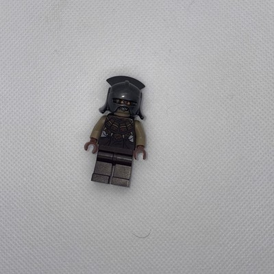 Lego lor065  MORDOR ORC w/ Helmet Lord of the Rings Minifigure 79007 10q