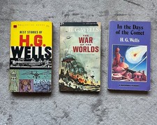 H.G. Wells Vintage Paperback Lot 3 Books War of the Worlds Best Stories Comet