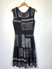Nic+Zoe Sz small "falling lines" sleeveless fit n' flare woman's dress Stretch