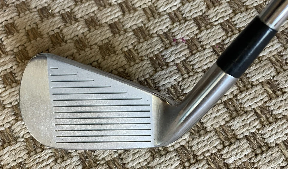 Mizuno MX-23 Grain Flow кованый 6i Dynalite Gold R300 стальной жесткий вал для правосторонней стойки 38 дюймов - Изображение 2 из 4