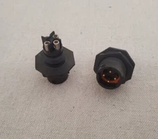 PACK OF 2 SOURIAU TRIM TRIO UTS7124PSCR Standard Circular Connector 4-Pin