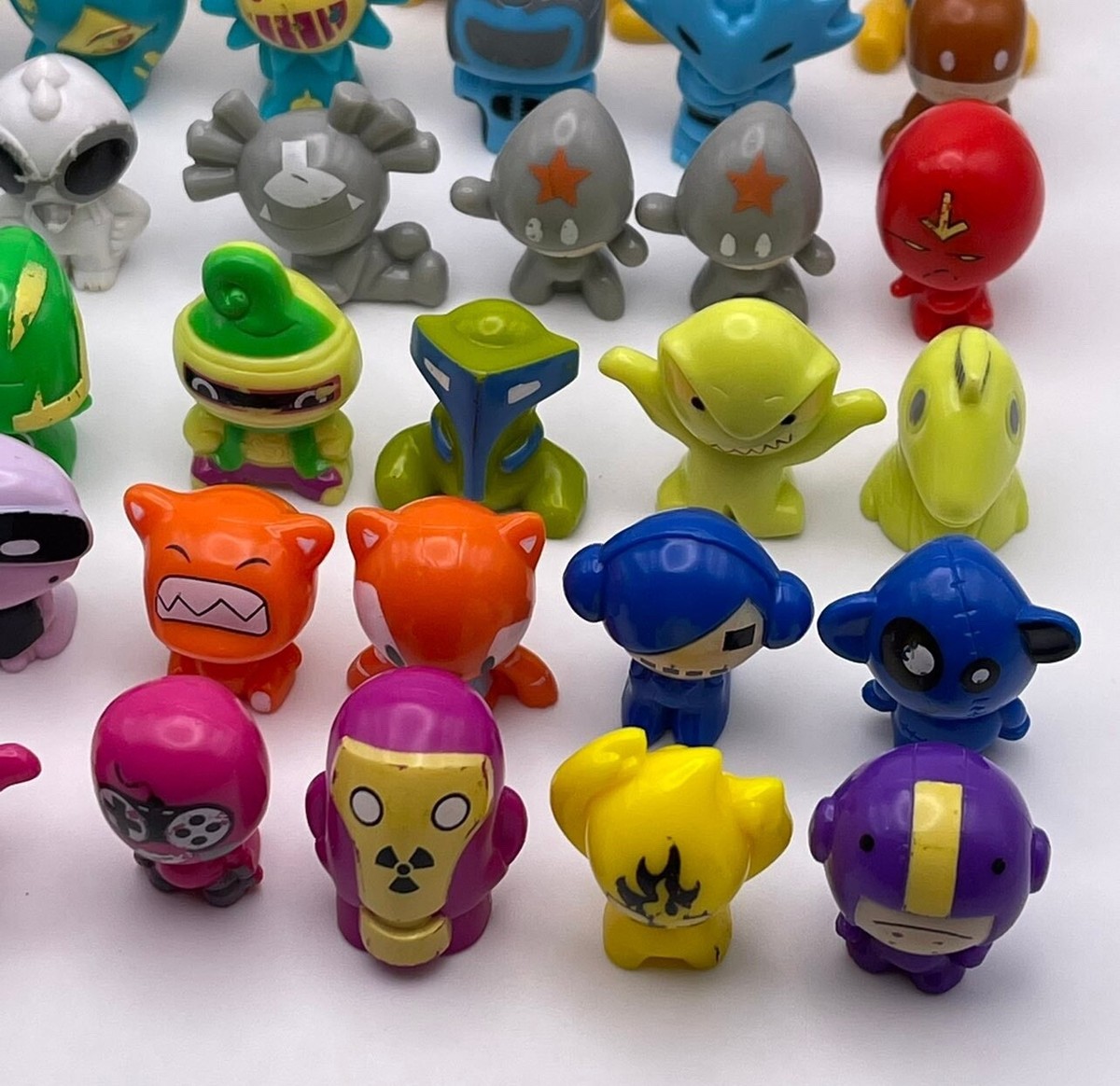 Magic Box Gogo's Crazy Bones Figure LOT OF 41 Kokubu Skull B Magic Box Gogo's Crazy Bones Figure LOT OF 41 Kokubu Skull B