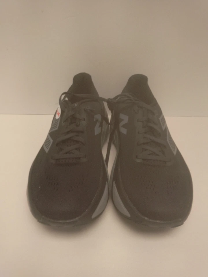 Más zapatillas de running v5. Foto 4 de 4