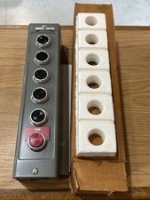 ALLEN BRADLEY 800H-6HX 6-HOLE PUSHBUTTON STATION WITH 6 BUTTONS  *NEW IN BOX*