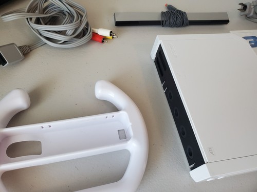 White Nintendo Wii Console System Bundle w/ 6 Games Nunchuck TESTED!! GT Pro - Picture 3 of 6