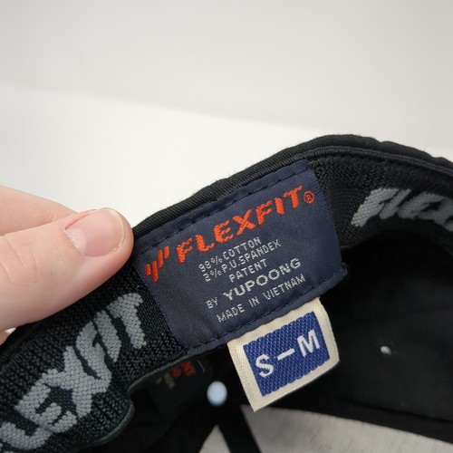 Lee Gilman Builders Inc Fitted Hat Black S-M Embroidered Flexfit Yupoong - Picture 8 of 8