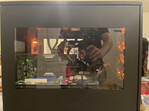 Custom Server/Gaming PC Liquid cooled 2x 12 CPUs, Hotswap drives,NVIDIA GeForce - Picture 5 of 16