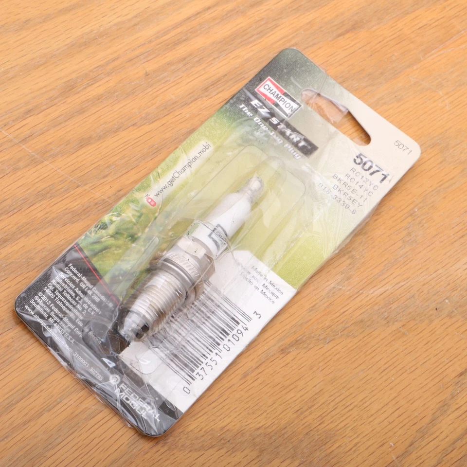 Champion Spark Plugs 5071 - Image 2 of 3