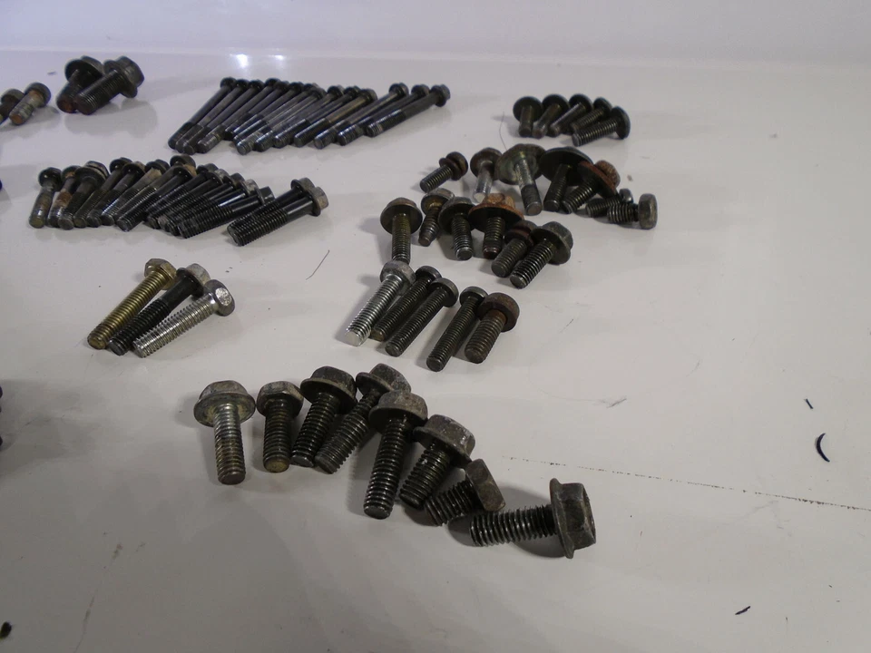 Suzuki DR 125SE 1994 juego de tornillos + pernos DR125 125 Foto 3 de 4