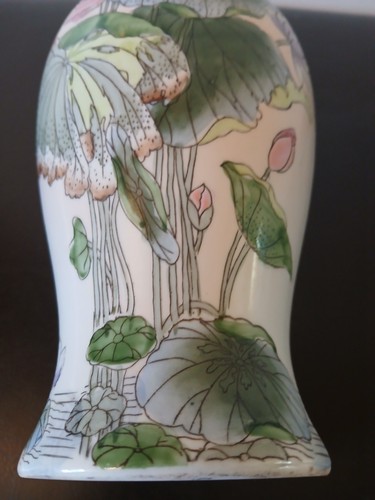 Vintage Toyo Macau Porcelain Hand Painted All Around Vase Floral 10+ Inch Tall - Picture 8 of 9