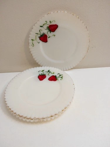 DEPRESSION GLASS MACBETH EVANS HANDPAINTED strawberries, and gold trim set of 4