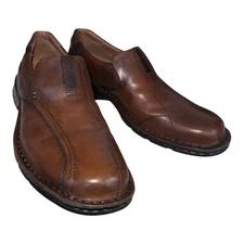 Clarks Escalade men's Sz 10.5 Brown Leather Slip-On Loafer Dress Shoes