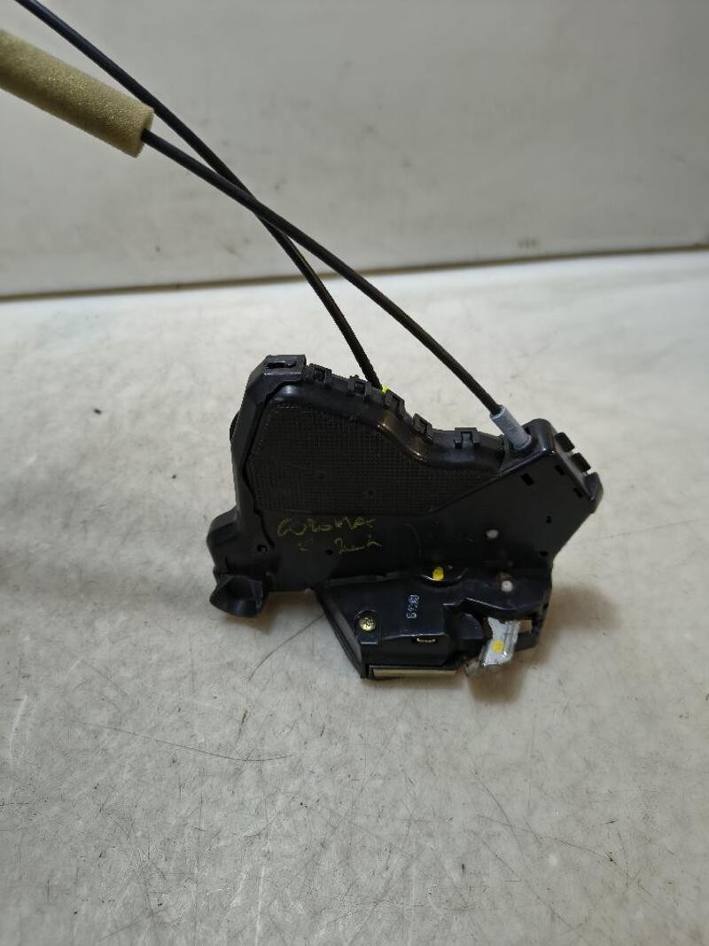 6931002091 serratura porta anteriore destra TOYOTA COROLLA (09/04-09/07) 2004
