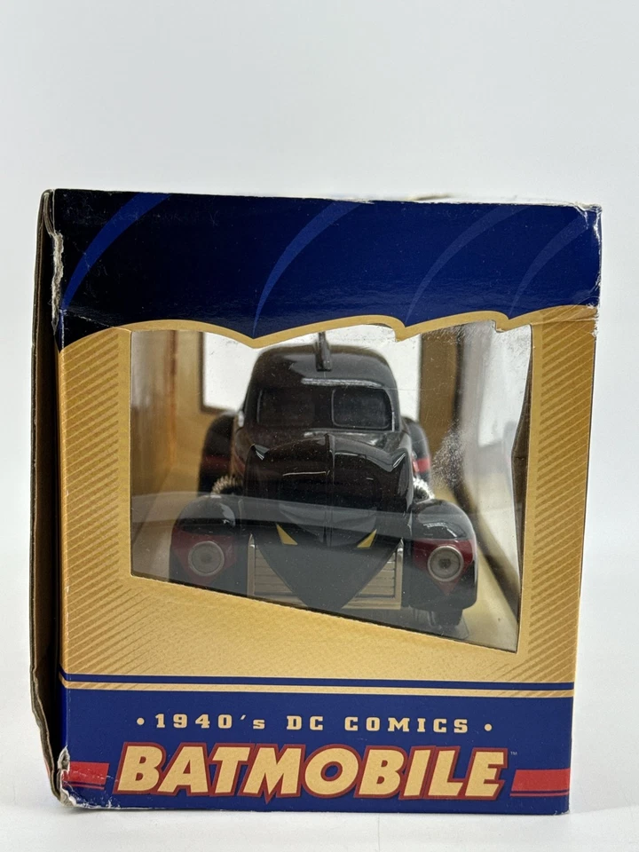 Corgi Batman 1940s DC Comics Batmobile 1:24 Scale Diecast - Image 4 of 4