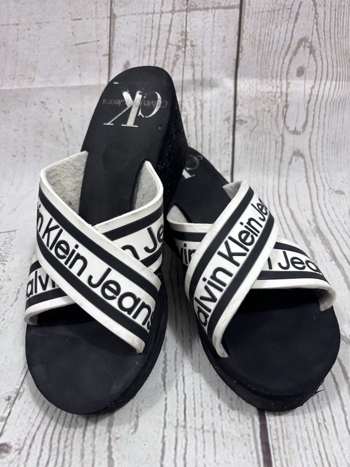 Calvin Klein Resort Women's Wedge Sandals in Black and White Sz 9