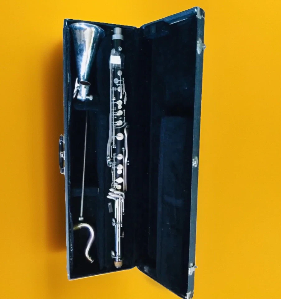bundy bass clarinet / case - Image 2 of 4
