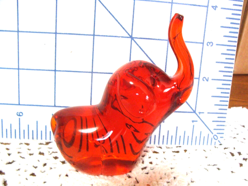 Vintage Ruby Red Glass Elephant Paperweight Figurine Ring Holder - Picture 6 of 6