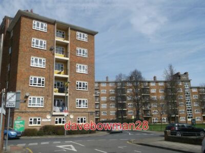 FOTO RANELAGH NACHLASS PUTNEY VON HORNE WAY AUS GESEHEN. GESEHEN SIND PEARSON HAUS UND