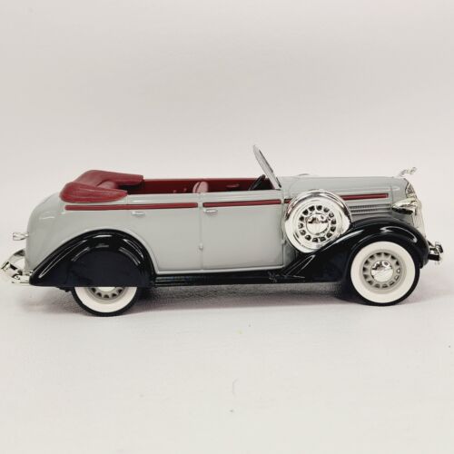 Liberty Classics 1936 Dodge Convertible Sedan Eastwood Series II Die Cast Bank - Picture 4 of 12
