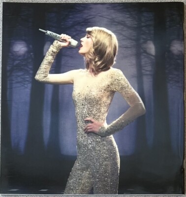 ミュージシャン TAYLOR SWIFT 1989 WORLD TOUR BOOK The 1989 World Tour Book by Taylor Swift | Goodreads