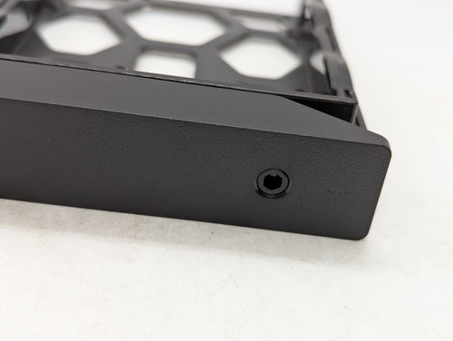 Disk tray ONLY Synology DiskStation DS723+ enclosure Type D9 3.5"/2.5" lock READ - Afbeelding 3 van 14