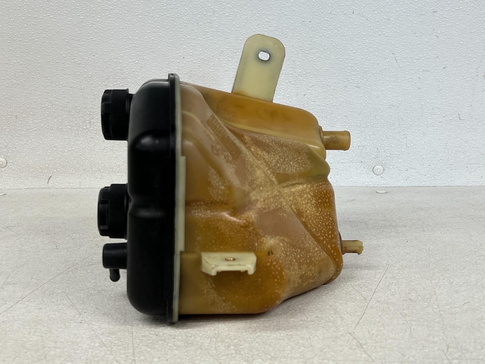 ⭐14-24 MASERATI QUATTROPORTE COOLANT EXPANSION RESERVOIR TANK OEM LOT2638