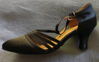 NEW Closed Toe, Ballroom, Latin Dance shoes ,color black, size 8. Heel 2.5