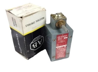 Allen Bradley 802XR-HF7 802XRHF7  Sealed Haz Loc Limit Switch
