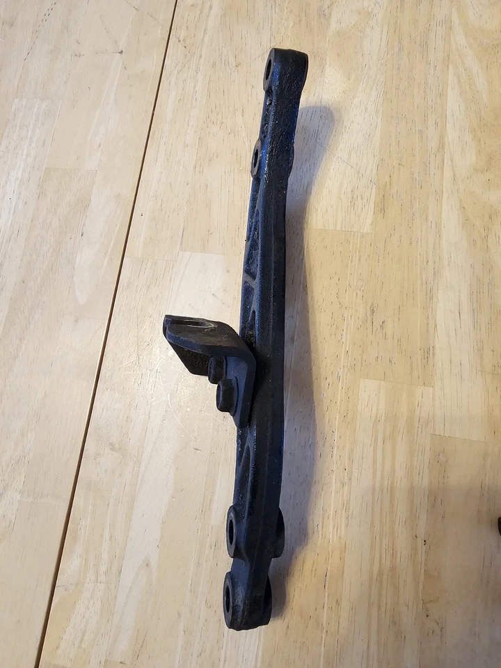 GEO TRACKER SUZUKI X90 SIDEKICK EMBRAGUE CABLE SOPORTE CON PERNOS Foto 2 de 4