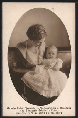 Postcard Victoria Louise Duchess of Brunswick and Lüneburg and Princess Frieder 