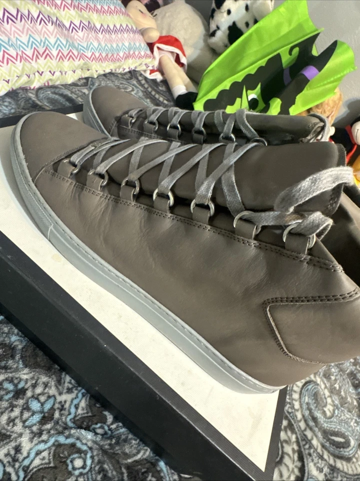 Balenciaga Hombre Arena Top Alto Gris SIN CAJA Foto 3 de 4
