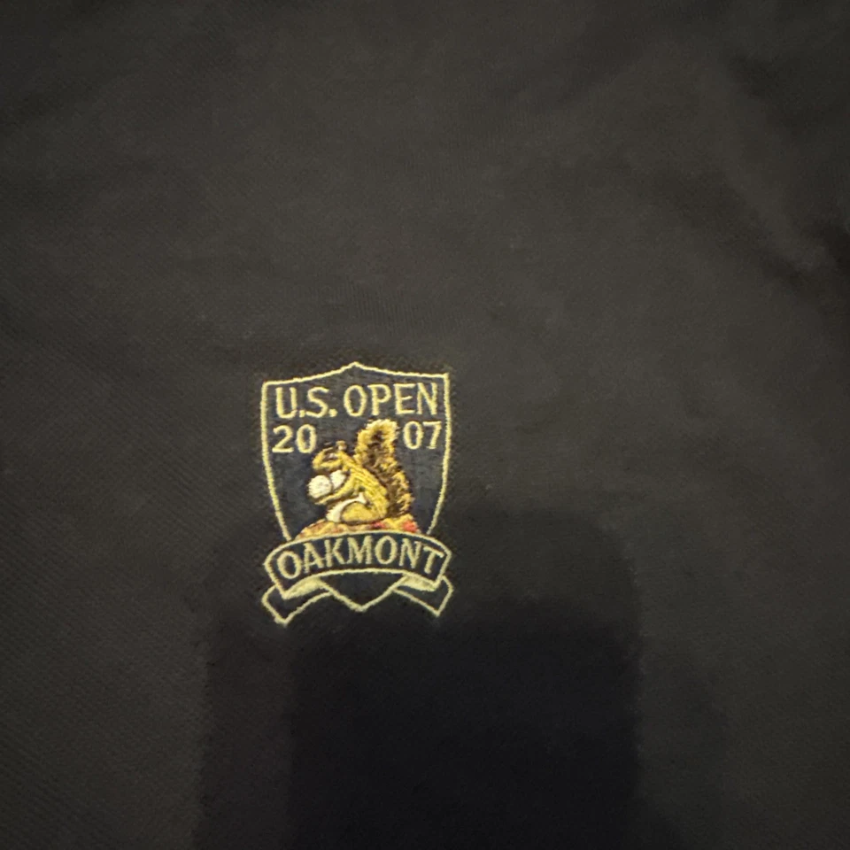 Camisa polo de golf US Open Golf 2007 para hombre talla mediana Oakmont Country Club azul marino Foto 2 de 4