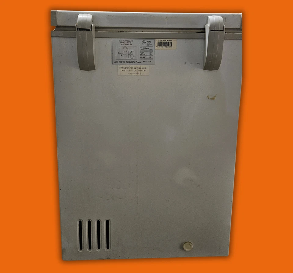 3,4 cu. ft. Congelador de pecho con cesta de almacenamiento extraíble, tapa abatible, integrado Foto 2 de 2