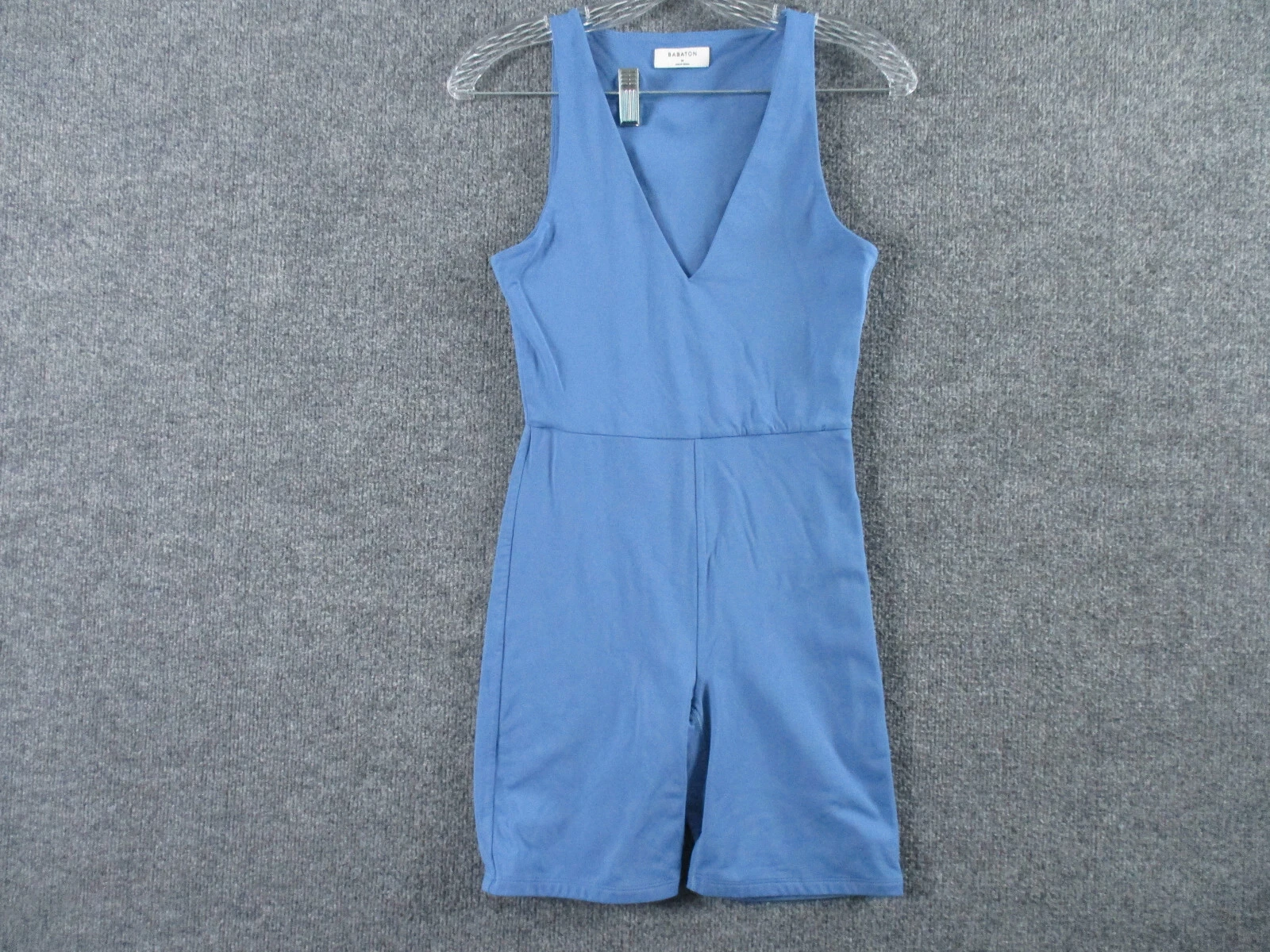 aritzia babaton contour v-neck pull on shorts
