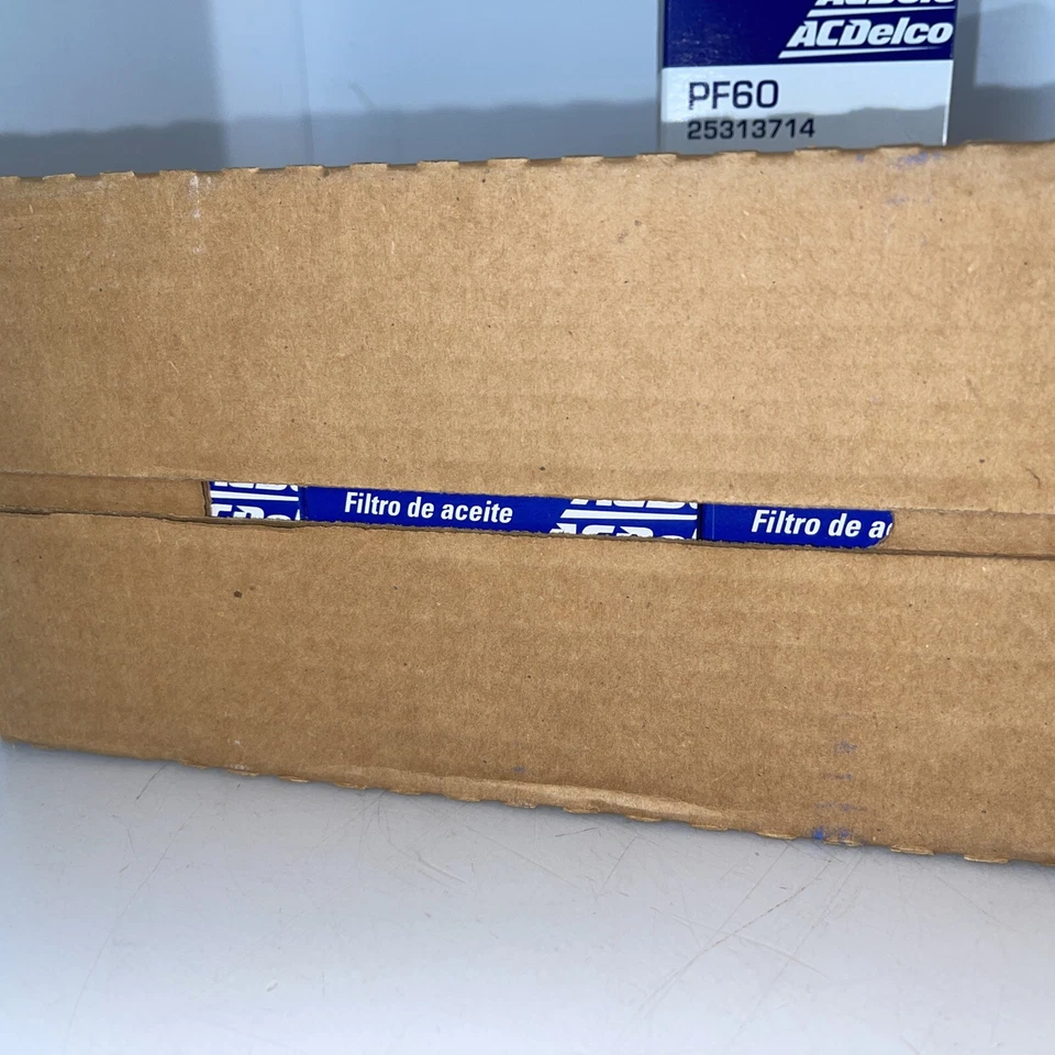 Lote de 12 filtros de aceite de motor originales AC Delco PF60 / GM 25313714 pieza GM Foto 3 de 4