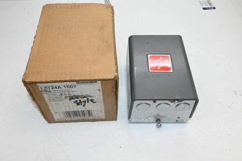 HONEYWELL L8124A 1007 AQUASTAT - high Low limit relay boiler control New