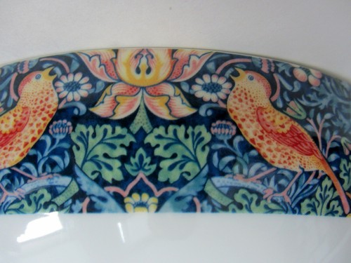 NEW Spode Morris & Co. Strawberry Thief Round 9.5" Vegetable Serving Bowl - Picture 3 of 5