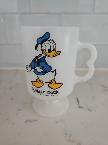 Vintage Donald Duck Walt Disney Productions Federal Milk Glass Mug Cup Pedestal