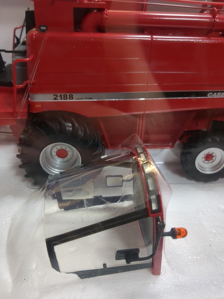 CASE IH Axial Flow 2188 - UNIVERSAL HOBBIES (UH) UH5269 1/32 - Matériels de réco