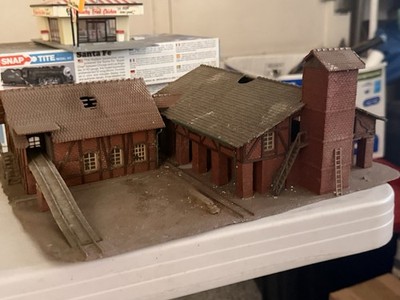 European-style HO scale industrial complex   possibly a coal mine - HO scale 