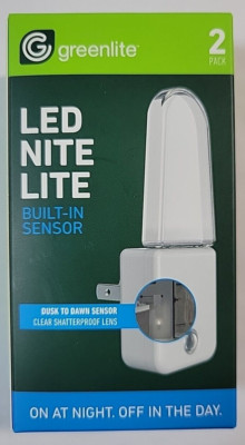 Greenlite / LED Nitelite / Built In Dusk To Dawn Sensor / 2 Pack / Nightlight