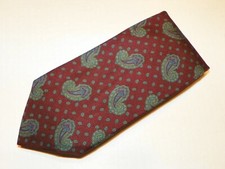 Vintage FERRELL REED  PAISLEY/BURGUNDY  men's tie 100 Silk Made in USA