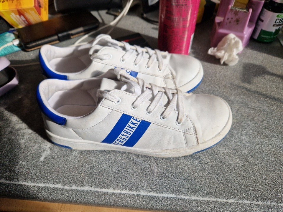 BIKKEMBERGS White Blue Logo Kids Trainers Sneakers Plymsoles