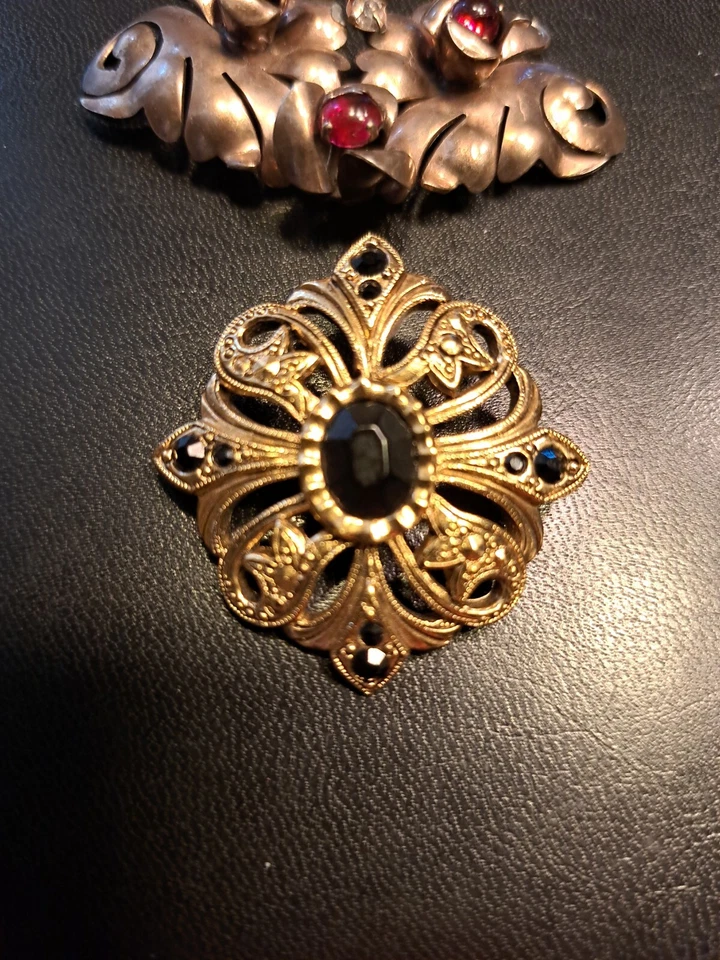 Black Onyx Faux Gold Tone Pendant Gold Tone Red Gemstone Faux Non Magnetic... - Image 2 of 4